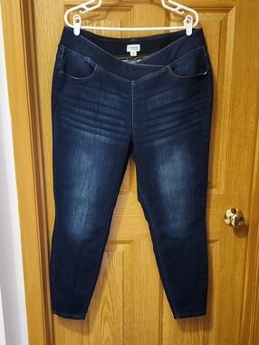 NWOT Maurices mjeans Crossover High Rise Jegging 18S